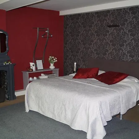 فندق مبيت وإفطار نيكست دور 4*