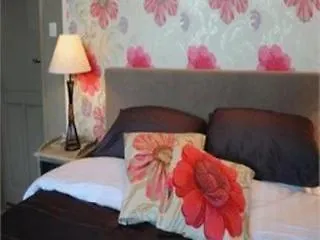 Bed and breakfast Next Door 4*