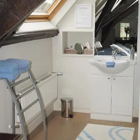 Bed and breakfast Next Door 4*