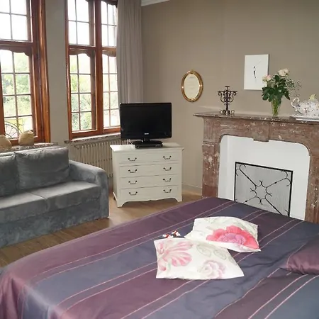 Next Door Bed and breakfast