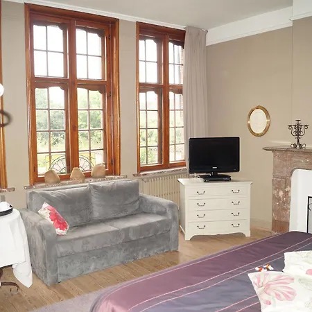 Bed and breakfast Next Door 4*