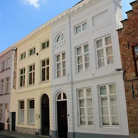 Bed and breakfast Next Door Brujas
