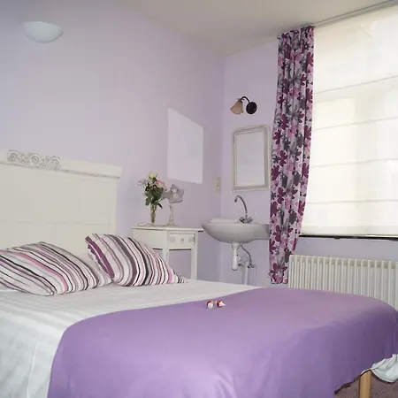 Next Door Bed and breakfast Brujas