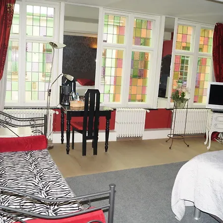 Next Door Couette-café 4*